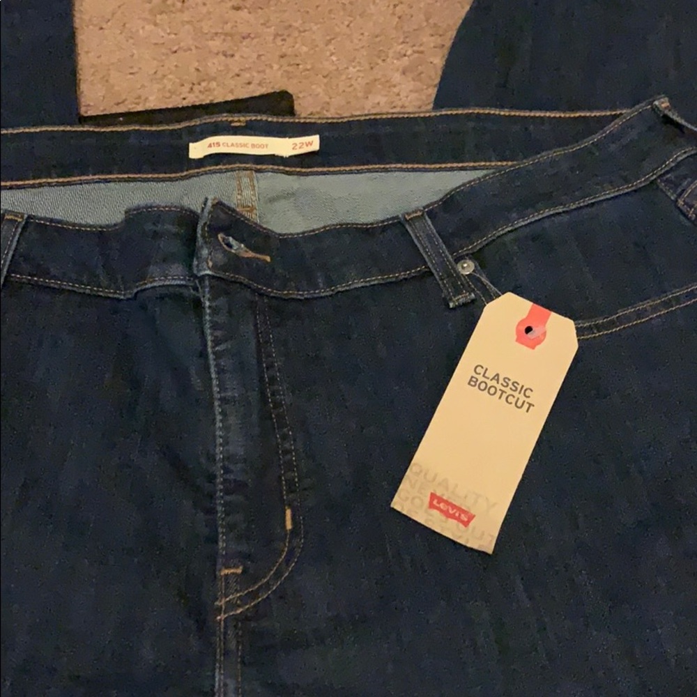 Levi’s women’s classic bootcut 22w M